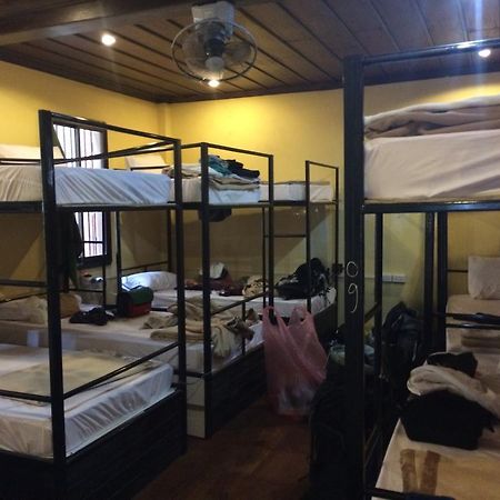 Central Backpacker Hostel Luang Prabang Exteriér fotografie